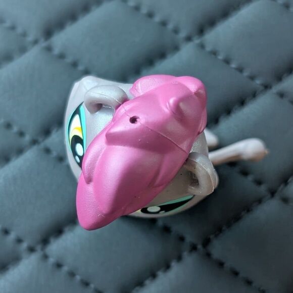 LPS Littlest Pet Shop Sammie Von Sleek The Jaguar (#4020) Pet Fest Pawza Hotel - Picture 3 of 4